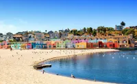 Rare 3 br in Capitola Village with 5pm checkout Jan-Apr+Parking!