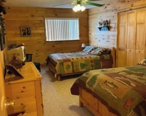 Cabin in Grayling, for all your activities near Lake Marguerite and more …… Hotels in Grayling Township