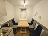 Schöne Groß Ferienwohnung 79m² mit 2 Bad Ideal für Familie und Gruppe, 3.og Hotels in 