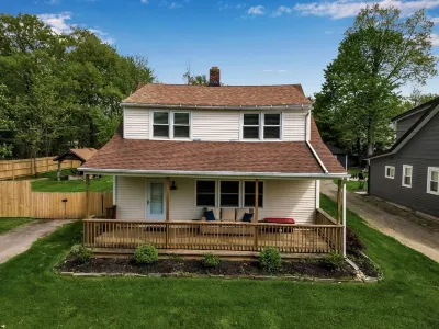 ~Booking Year-Round~ 3BR 2BATH Fully-Remodeled Lakeside Home Langford Steam and Mechanical Exhibit 주변 호텔