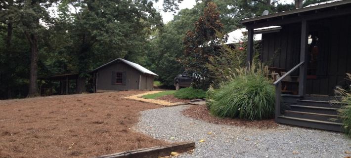 Peaceful Cabin on 8 wooded acres 3 Miles From MSU Campus Hotels in Oktibbeha County