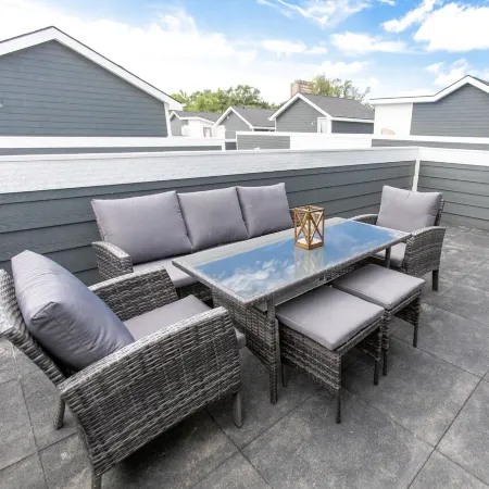 Luxury 3Br/4BA Townhome • Rooftop Deck, Porch • 5 Min to Downtown