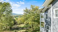 Casa de La Mijenta - Spacious 5-Bedroom Modern Lodge in Peaceful Lake Junaluska