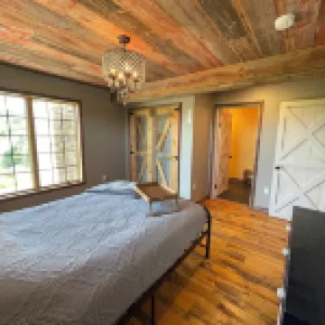 Stunning Lodge Experience in Buffalo County WI/Picturesque Views-Pet Friendly!