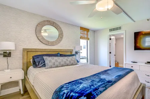 Newly Renovated Direct Gulf Front Condo on IRB! Hotels in Indian Rocks Beach