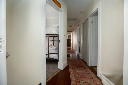 The Lodge House - Centrally Located Cheerful 5BR - Minutes to Gore!