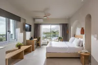 South Coast Hotels in Makris Gialos