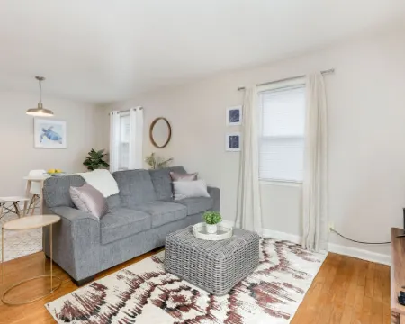 Bexley Breeze ✦ High-Speed Wi-Fi ✦ King Bed Hotels in Bexley