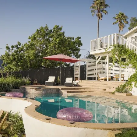 Oceanview Family Friendly and Quiet Poolside Oasis in Marvelous Oceanside