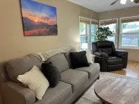 Custer Cottage / Fenced Yard