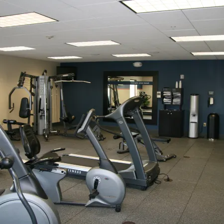 Hampton Inn & Suites Warren
