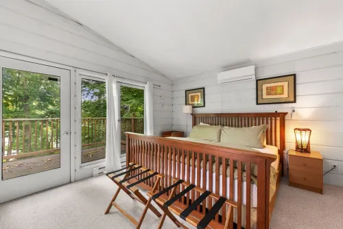 Lakefront! Secluded, HotTub, Fire Pit, Private Dock&Boats 90 Min from Chicago