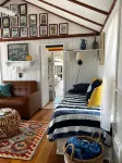 Classic Cape Cod Beach Cottage Steps to Private Beach or Stroll to Town! A/C ! - 3つ星