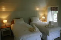 Traditional Cottage in the centre of Glencoe Hotels in Ballachulish