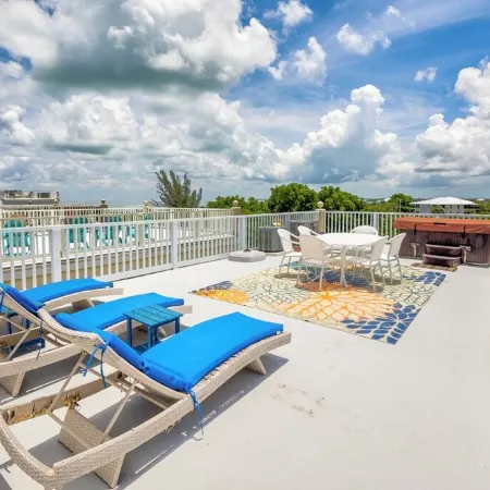 Florida Keys, Private Wellness Enjoyment with Private Hot Tub and Plunge Pool