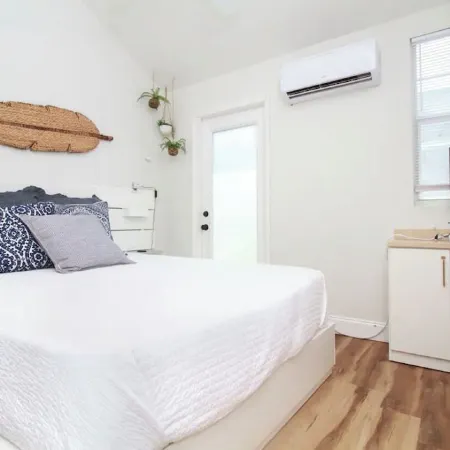 NEW! Beach Block House w/ grill & beach essentials
