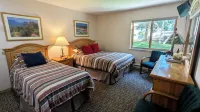 Spacious Condo w/ FREE WiFi, Parking, Heated Pool, Hot Tubs, Skier Shuttle,