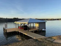 Lakefront Stunner on Lake Sinclair! - 4-Star
