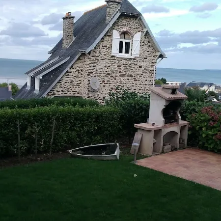 HOUSE FACING THE SEA 150 M FROM THE BEACH Rosaries near Saint Brieuc