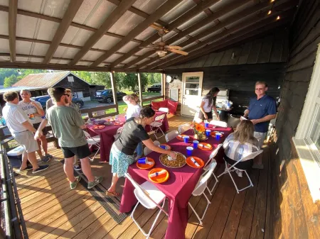 Whiffletree Farmhouse Just 2 Mins Off I-26 & 8 Mins from D-Town Spartanburg!