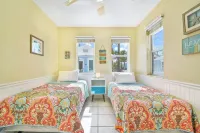 50 Steps to Beach, Family Friendly, Heated Pool Hotels in Indian Rocks Beach