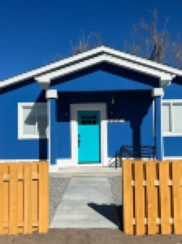 Mountain Oasis Cottage in town