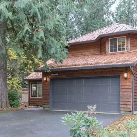 Fabulous Cabin w/Hot Tub + Game Room
