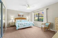 ⛱️ Beach front condo 🚀