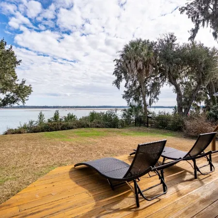 Coastal Getaway - Stunning Water Views!