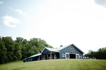 Breathtaking Log Cabin at the Stables at Strawberry Creek