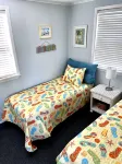 CLEAN AND BRIGHT BEACHFRONT COTTAGE. PERFECT FOR SMALL FAMILIES!