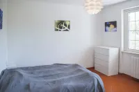 Bright 2 bedroom apartment in villa with pool and barbecue, 1km from the sea Hotels in Ortona