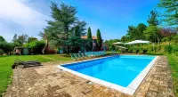 Large country house with private swimming pool and tennis court, 12 hectares