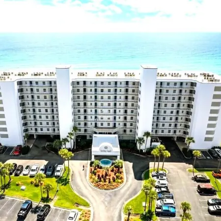 Bright, Modern & Beach Front. Amazing Gulf Views! Beach Retreat @ Sterling Sands