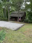 Real Log Cabin with lake view and minutes from 3 plus boat ramps!!!!