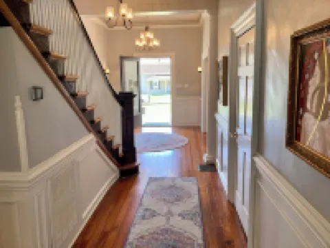 Delightful Victorian home with 6 bedrooms in downtown Fort Mill Hotels in Fort Mill