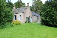 Spacious Cottage in Grounds of Scottish Castle