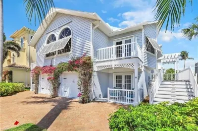 Beautiful Key West style home with Gulf views minutes from beach.