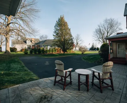 Adjacent to beaches, 3 minute walk to downtown, Quiet Atmosphere, FREE WIFI Hotels in Sodus Point