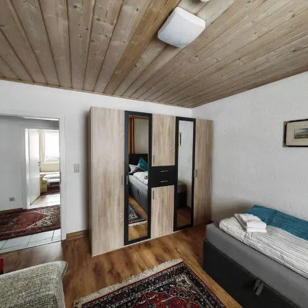 E1 - Kompakte 65 qm Wohnung Отели в г. Графенвёр