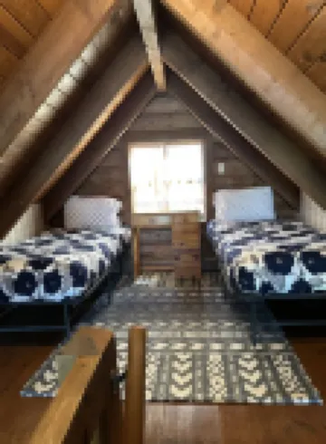 Large waterfront cabin with dock and access to Lake Okeechobee