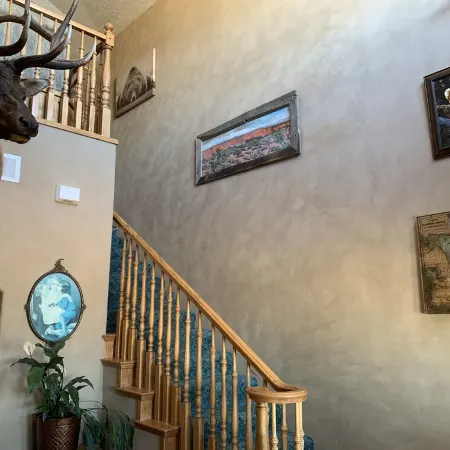 Nice secluded home with plenty of room to roam!