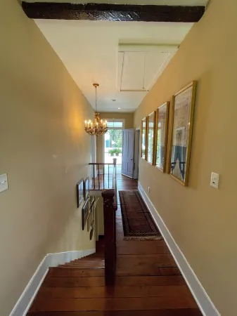 Downtown Charm. Walk to Everything. Pet Welcome! Отели рядом с достопримечательностью «Spanish Moss Trail Train Depot»