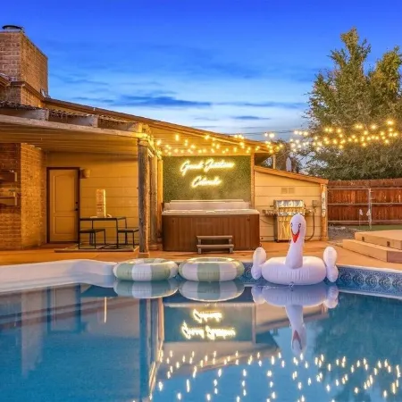 Pool~Hot Tub~Game Room~Fire Pit~Mini Golf~Frisbee Golf~Basketball & Soccer Court