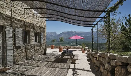 Beautiful house with exceptional view! Отели в г. Дром