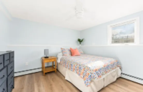 New* Remodeled private 3br/2ba w/neighborhood beach