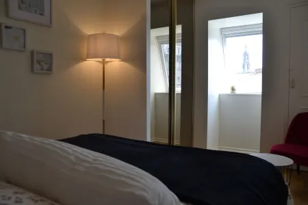 Nice apartment with terrace in the center Отели в г. Ландерно