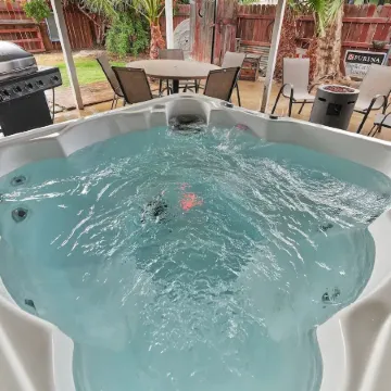 Elegant Hot tub l Fire Pit l BBQ l Oldtown Clovis