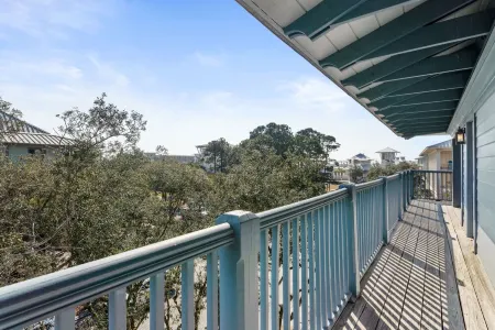 New Park District! Across From Watercolor Beach Club 1 BR & Loft,  1.5 BA