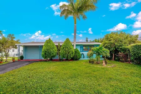 Charming home 12min to the Beach